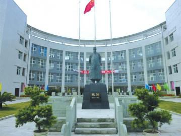 南充張瀾職業教育校園一角。